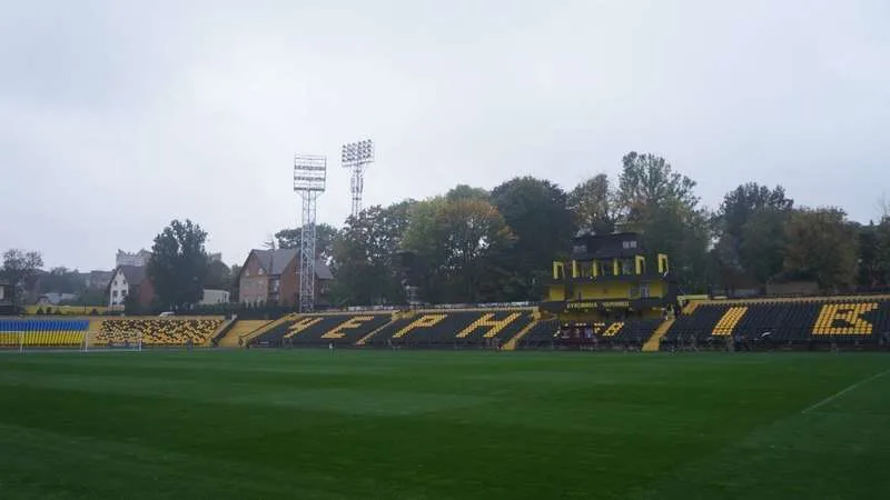 (ФОТО) Понад сотня учасників: у Чернівцях зафіксували рекорд України з масового забігу військових і ветеранів