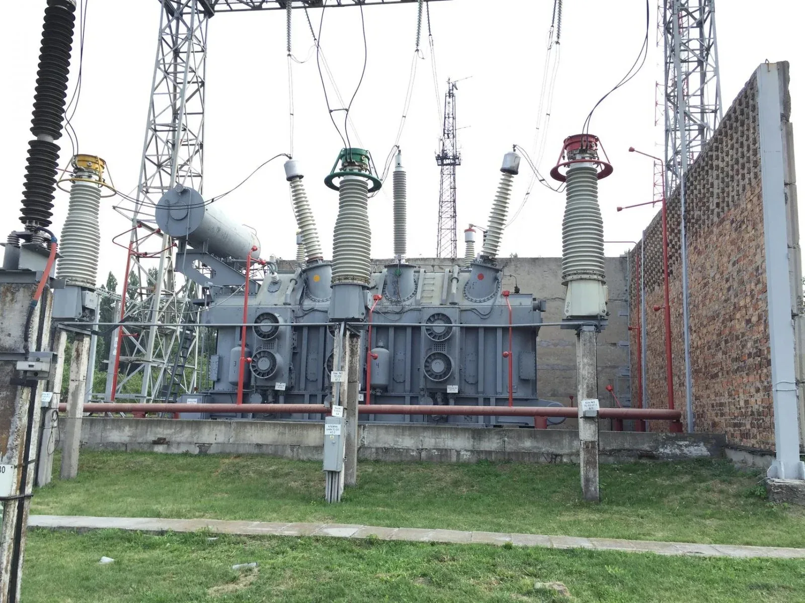 Енергетики пояснили коливання напруги на Сумщині