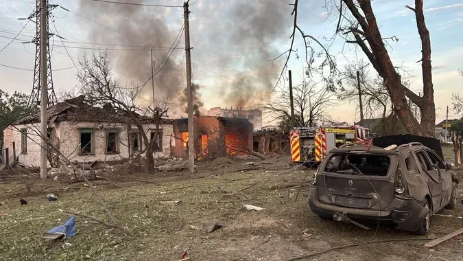 Є загиблі: Кременчук пережив одну з наймасштабніших атак (фото)