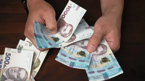 Затримка платежів від Держказначейства, прощання з воїнами та наслідки атаки дрона РФ біля Львова: головні новини дня - 5