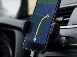 Чому смартфон перегрівається під час CarPlay або Android Auto