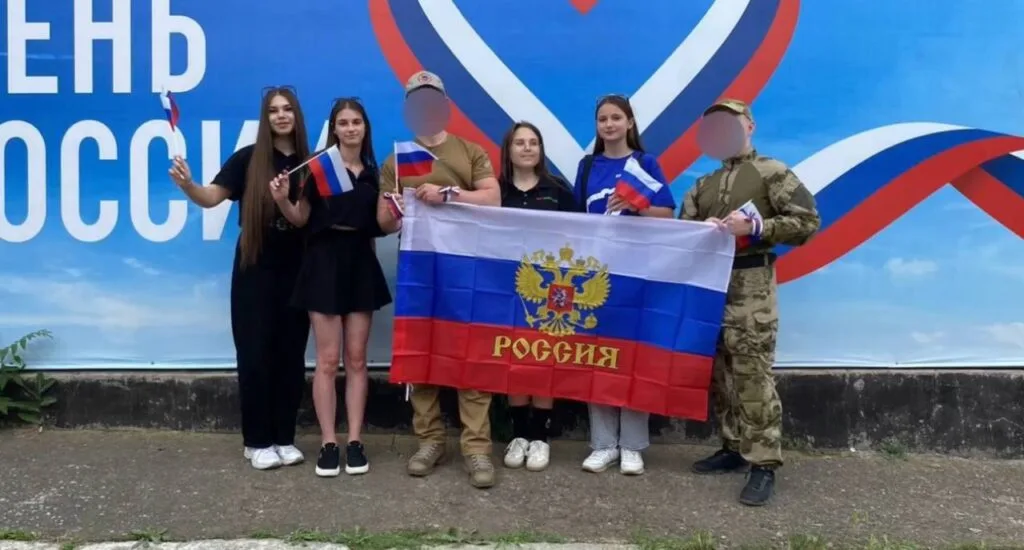 Окупаційна влада залучає російських військових і силовиків до ідеологічного виховання дітей у Чернігівській громаді Запорізької області