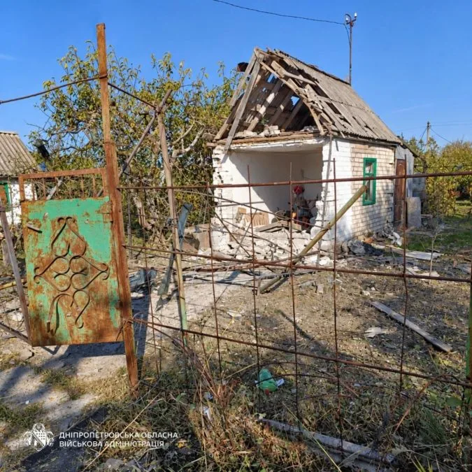 Протягом дня, 25 жовтня, російські війська понад 40 разів атакували три райони Дніпропетровщини. Поранено одну людину Протягом дня, 25 жовтня, російські війська понад 40 разів атакували три райони Дніпропетровщини. Поранено одну людину