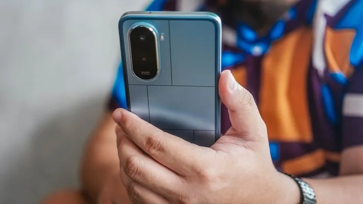 Смартфон POCO M7