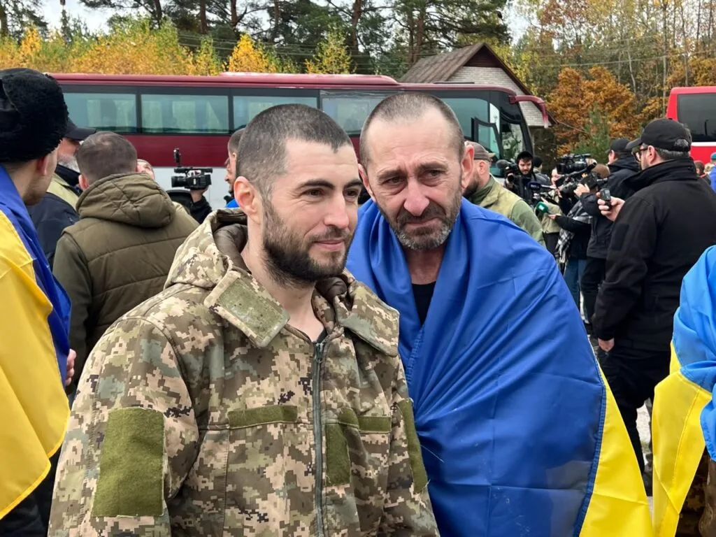 До України повернулося 270 воїнів із російського полону - 3