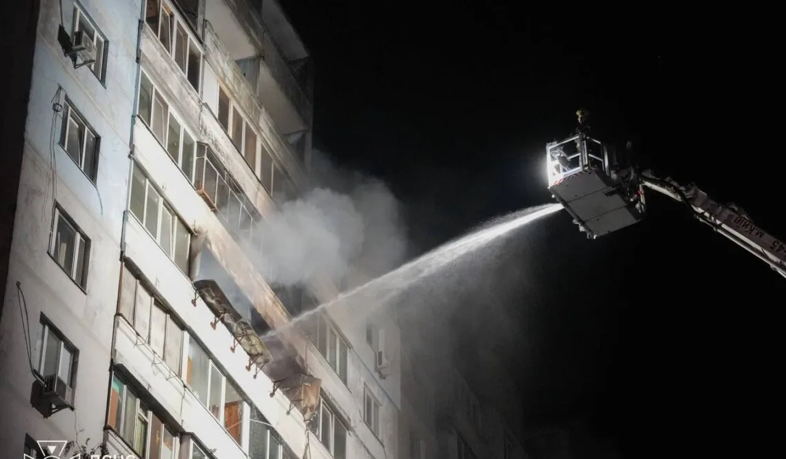 Двоє загиблих і четверо постраждалих у Києві через російський удар
