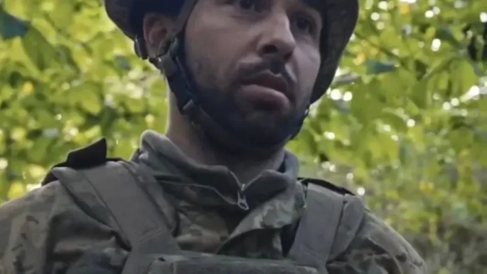Не бере зброї, але йде туди, звідки не всі повертаються: історія «Святого» 