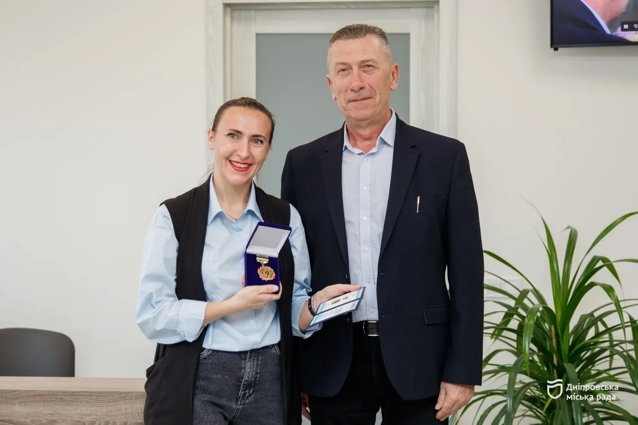 Сила людяності та щоденна допомога: у Дніпрі нагородили працівників соціальної сфери - 31.10.2026