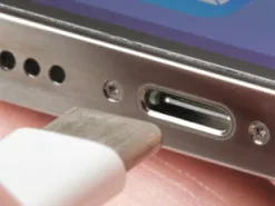 Смартфон може працювати як комп'ютер: 4 способи використання USB-C