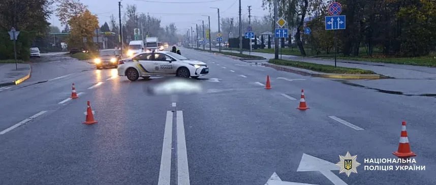 У Львові на вулиці Богданівській автомобіль смертельно травмував пішохода