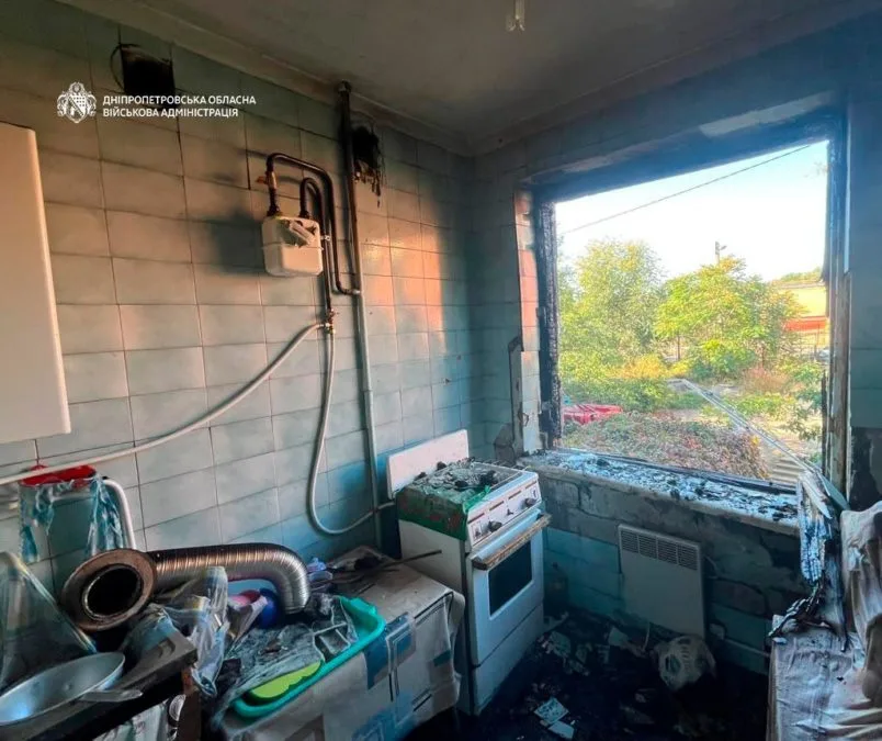 Одна людина загинула, ще одна дістала поранень: майже 50 разів ворог атакував 3 райони Дніпропетровщини - 05.10.2026