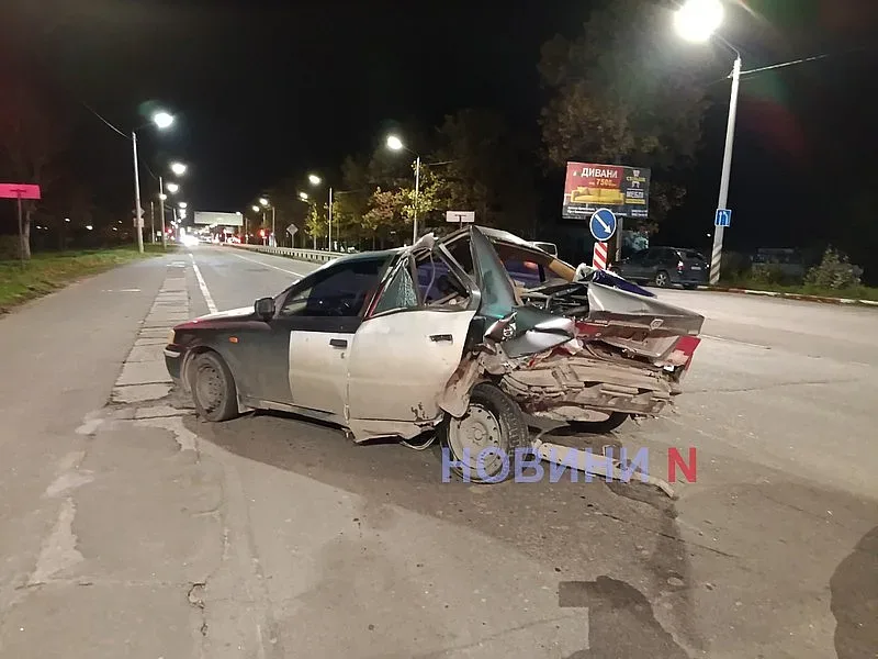 Водія забрала швидка: Mazda влетіла в Samand у Миколаєві