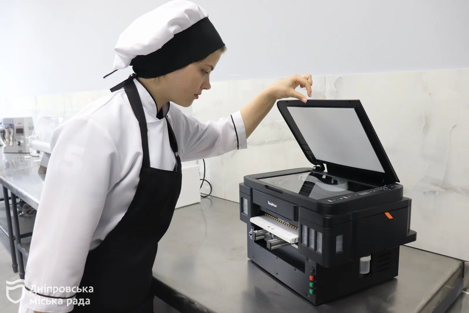Єдина в області: у Дніпрі показали, як працює лабораторія для підготовки професійних пекарів - 28.10.2026