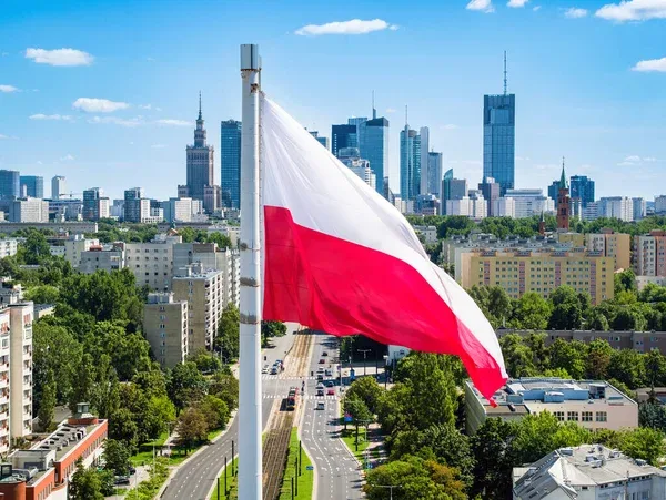 Польща планує утричі збільшити суму, яку повинні мати іноземці при в’їзді: скільки грошей доведеться мати із собою
