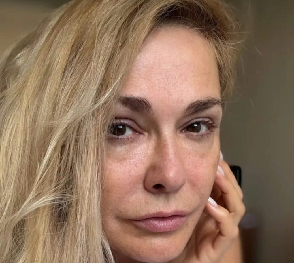 60-летняя Сумская в крошечных плавках показала “идеальную форму”
