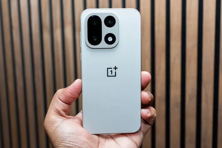 oneplus 15 против oneplus 16