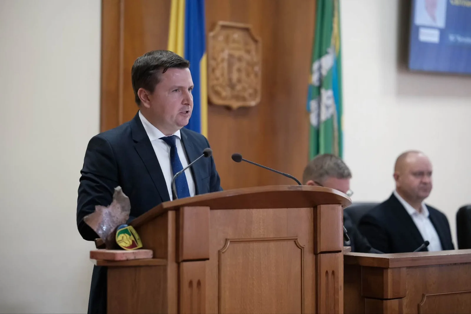 Прокурор Буковини Ясь прозвітував про роботу на тлі вимог міськради щодо його звільнення за тиск на підприємців