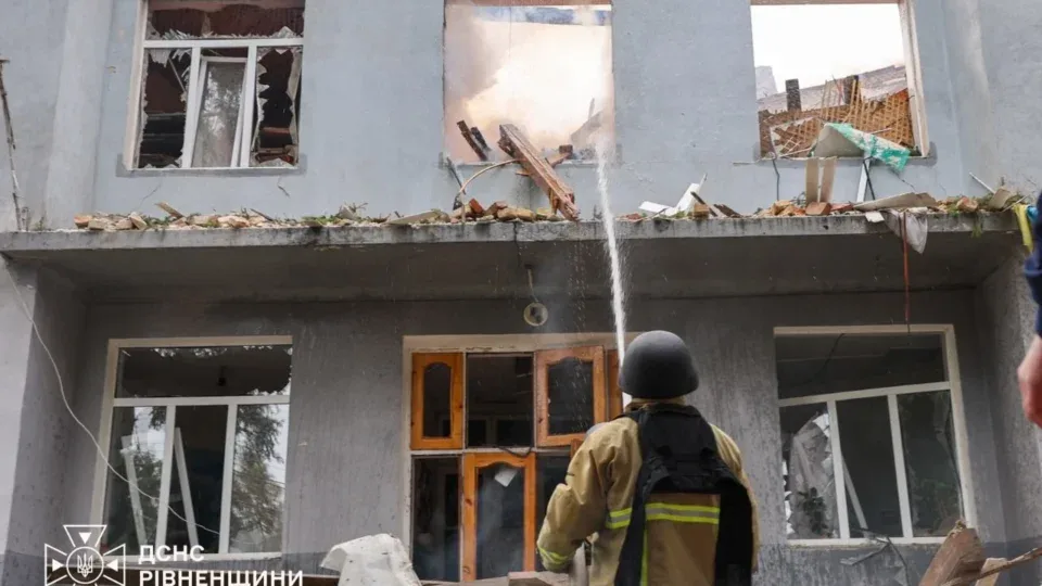 Уже 30 потерпілих: у Рівному завершили розбір завалів після російської атаки