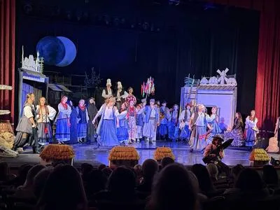 Гоголь і пісні Майкла Джексона: у Полтавському театрі премєра вистави Майська ніч