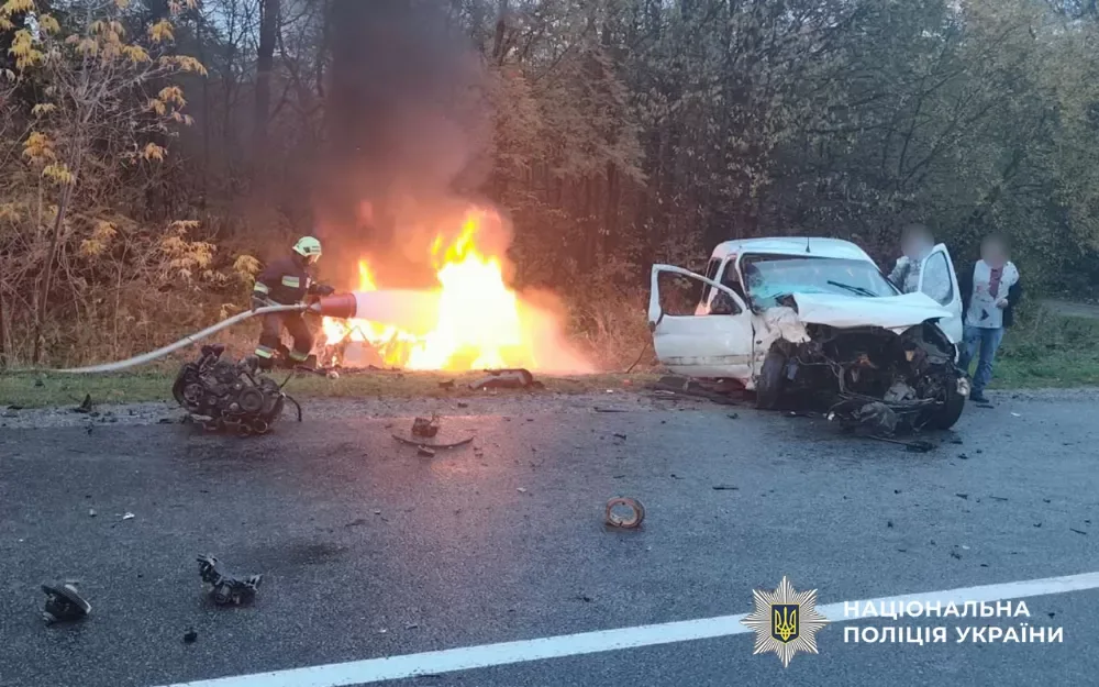 На Тернопільщині зіткнулися два автомобілі: 11 постраждалих, серед них троє дітей