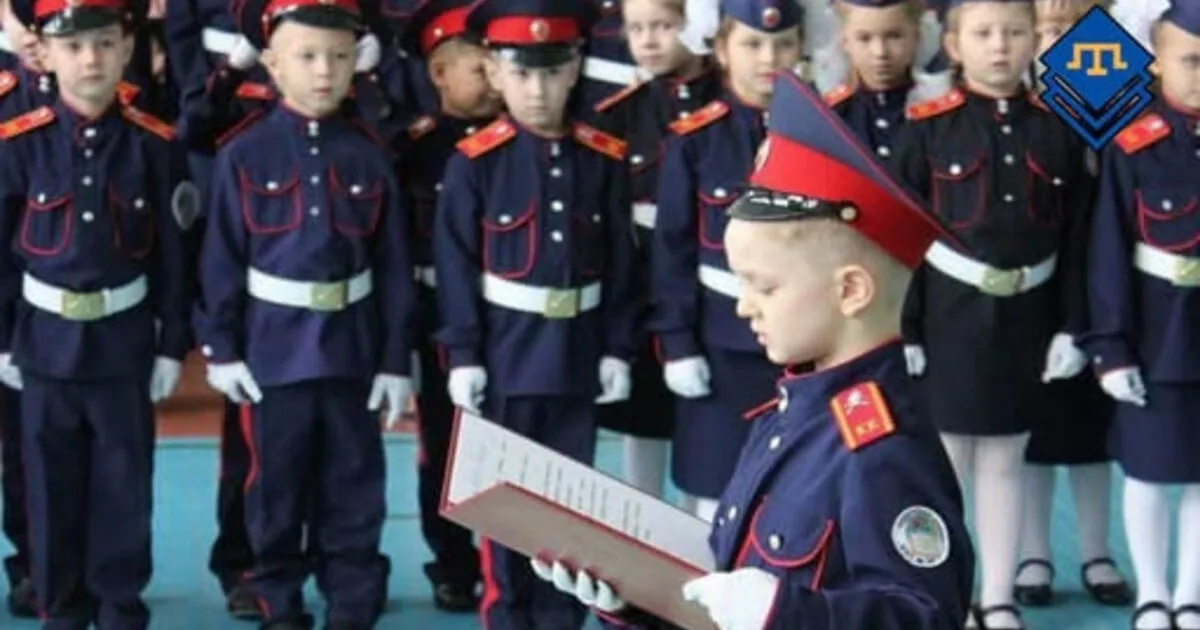 У Сімферополі дві тисячі дітей залучили до російських кадетів
