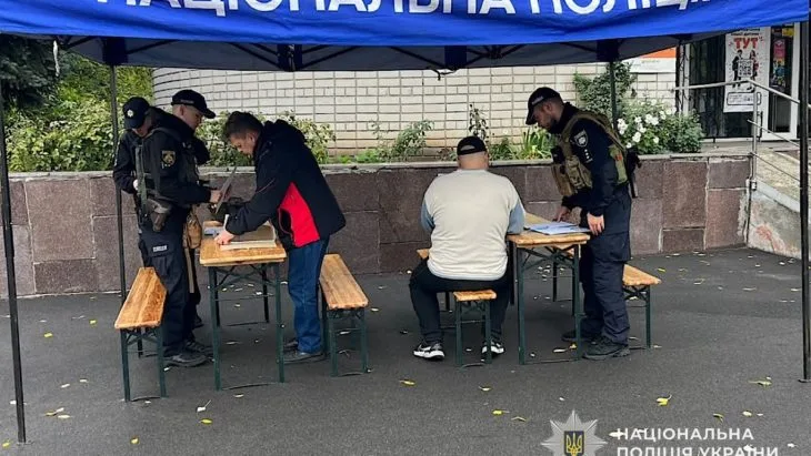 Поліція документує наслідки російських атак на Дніпро та Нікопольщину: постраждали дві жінки - 19.10.2026