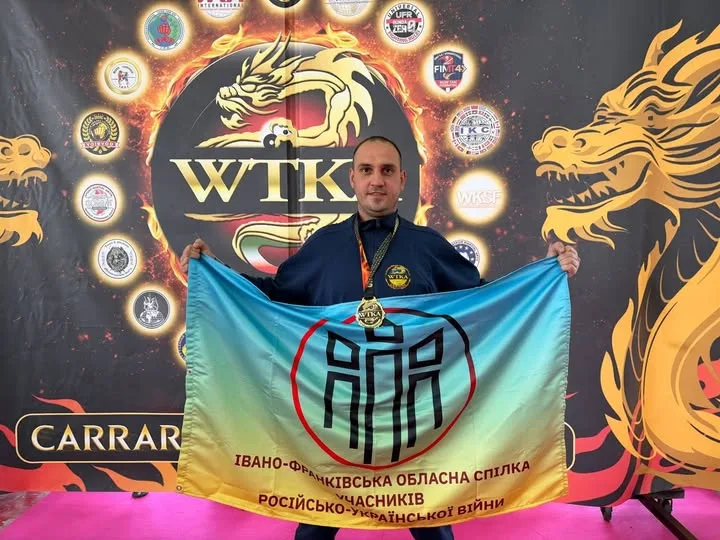 Нацгвардієць із Прикарпаття Михайло Селіванов утретє здобув «золото» на чемпіонаті світу з кікбоксингу