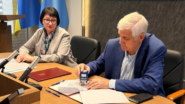 Визирская громада подписала меморандум с ОО «Південна стратегія розвитку» по оказанию зимней ваучерной помощи ВПЛ (фото)
