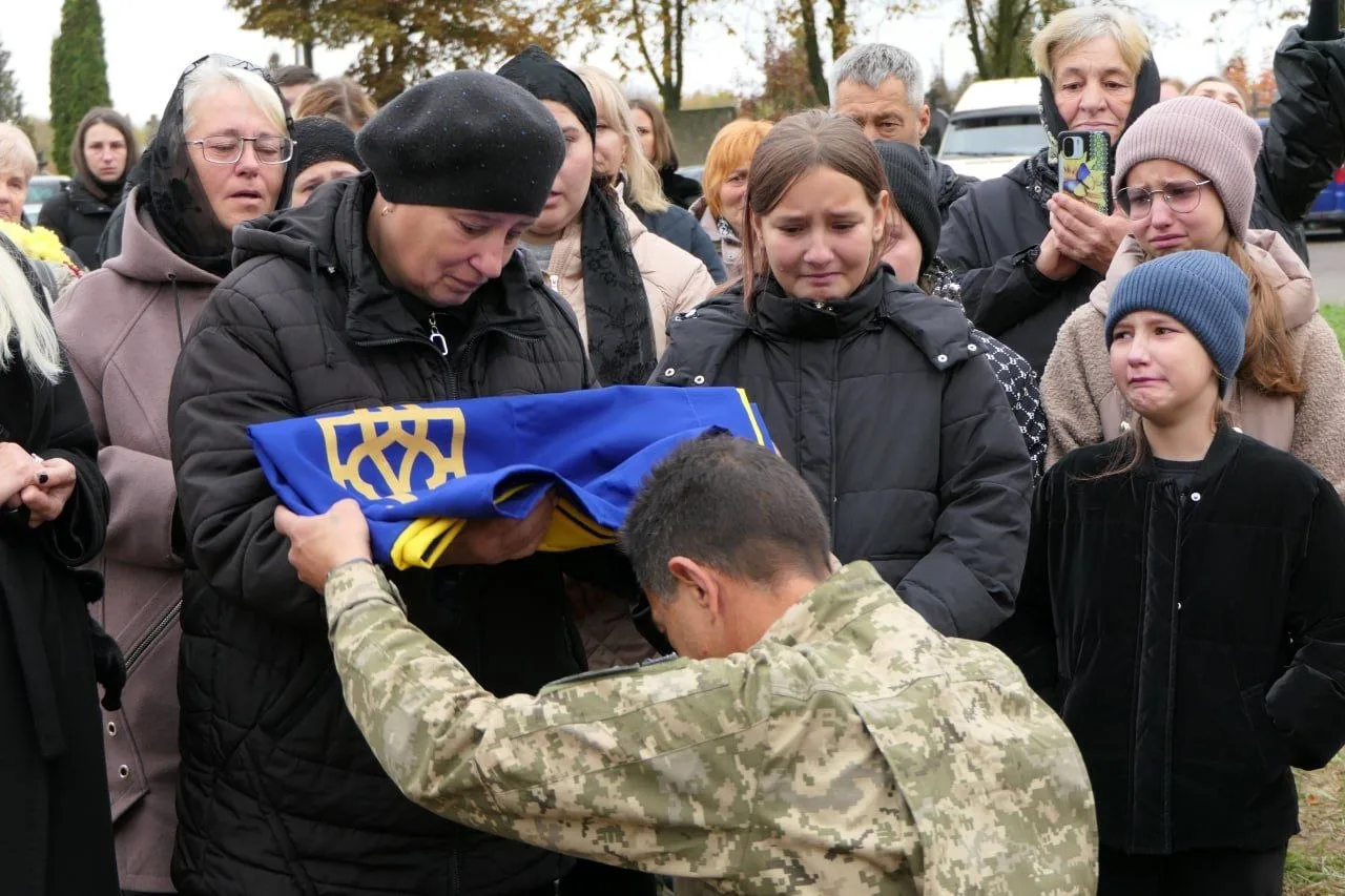 Калуська громада попрощалася з Воїном Назаром Середюком