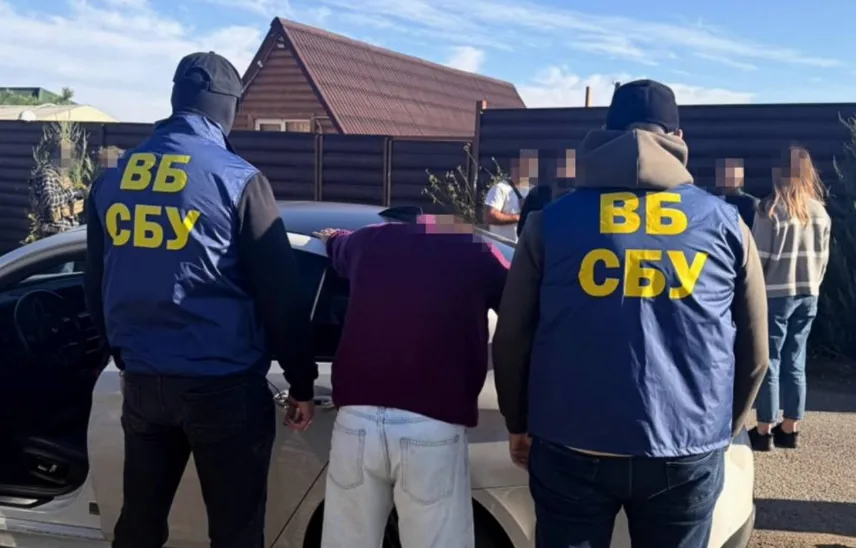 На Одещині адвокат обіцяв керівниці благодійного фонду за 315 тис. доларів «закрити» кримінальне провадження