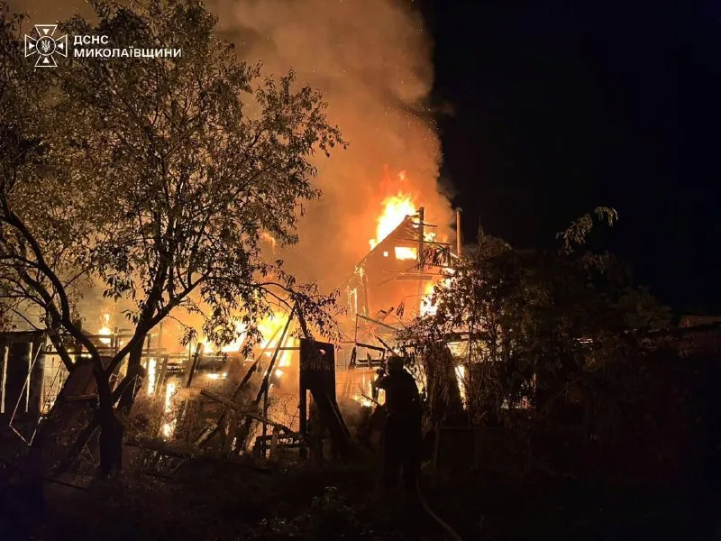 Дві пожежі за добу в Миколаєві: вберегли житловий і дачний будинки