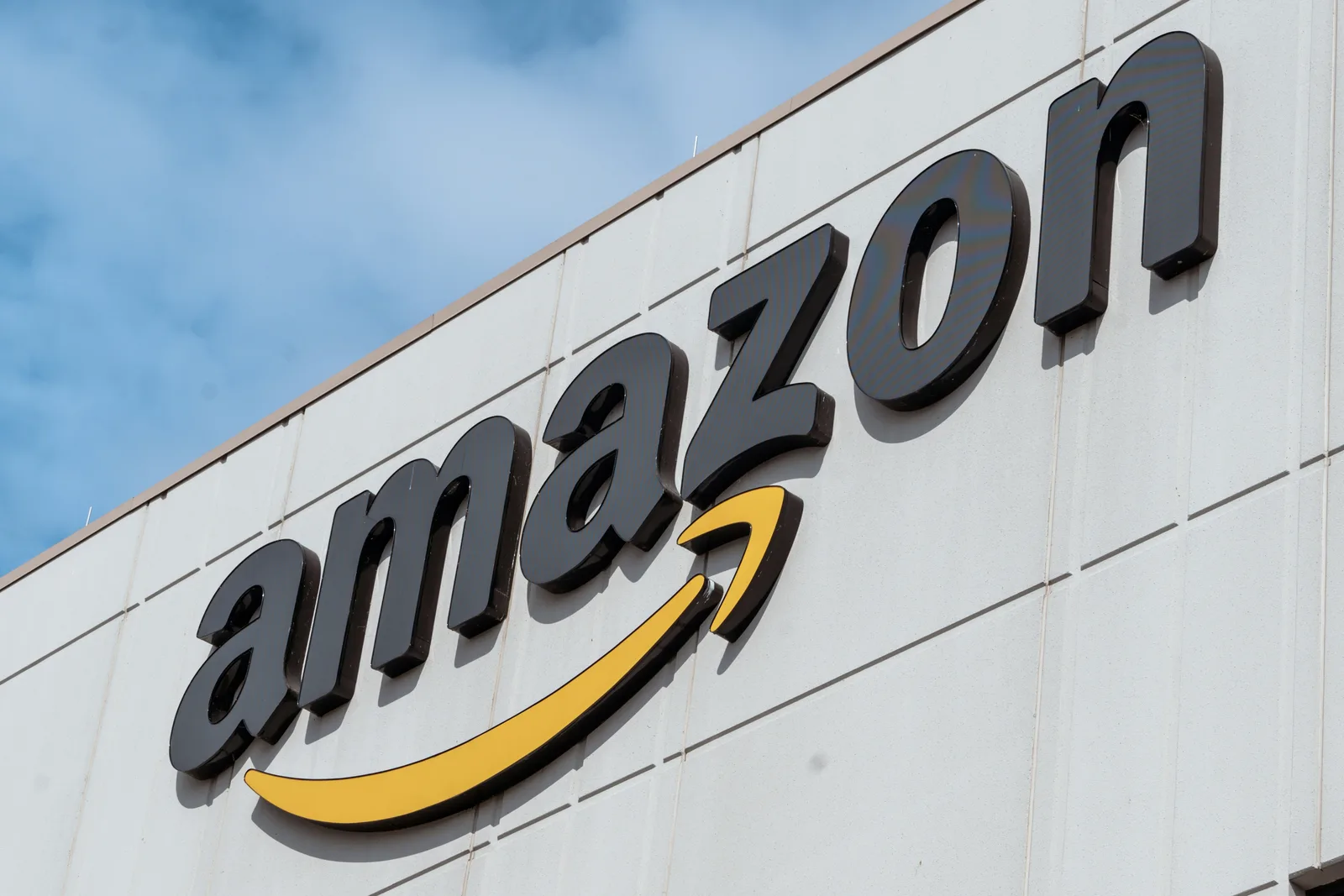 Amazon уперше за три роки збільшить сезонний найм у США: скільки працівників шукає компанія