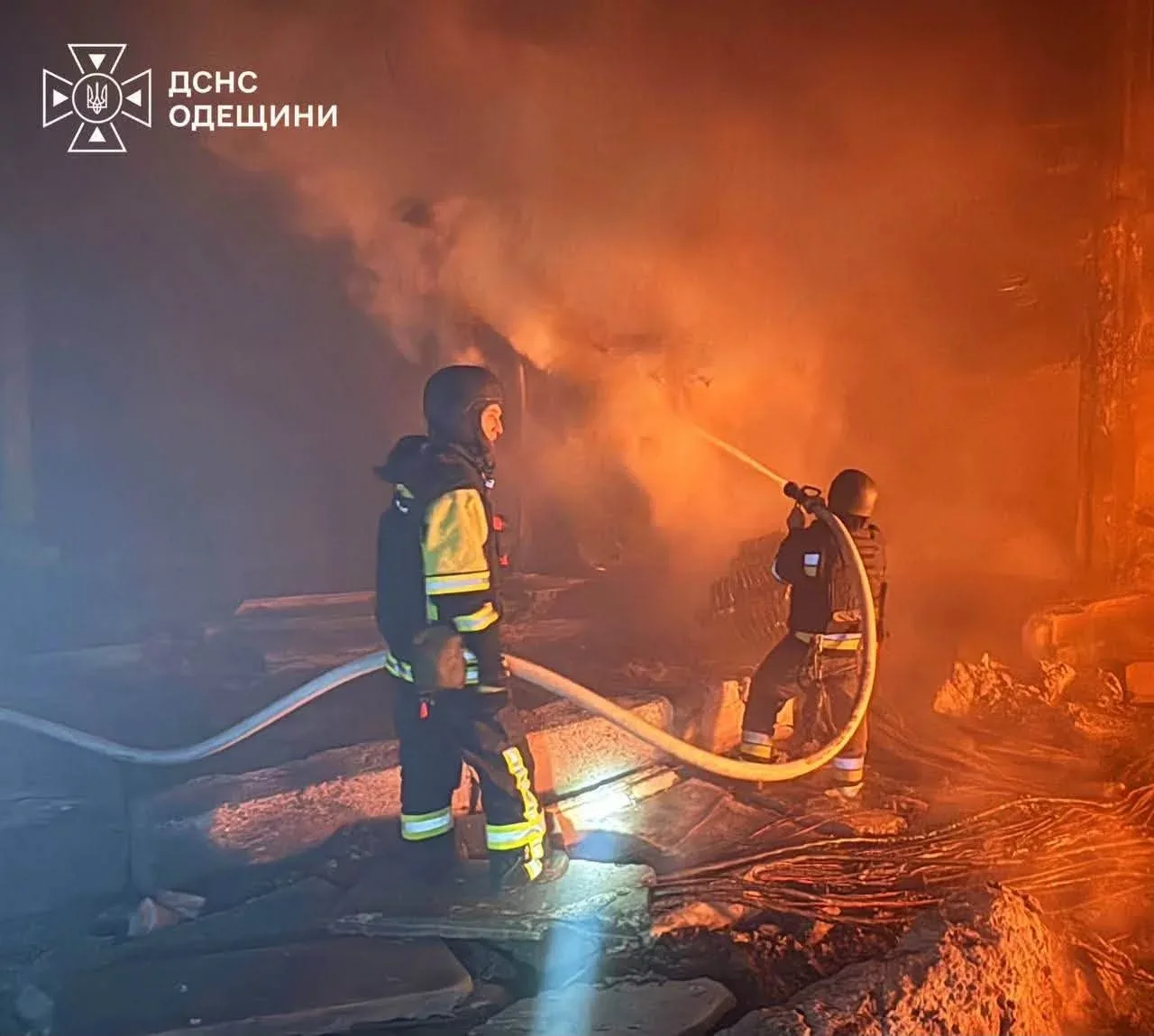 Після нічного удару по енергооб'єктах у частині Одеської області зникло світло