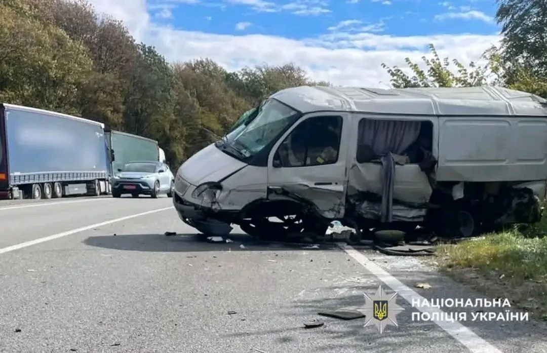 У Львівській області сталися дві ДТП: травмувалися четверо людей - 1