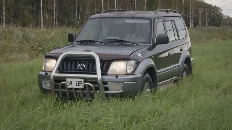 Toyota Land Cruiser "ожила" после пяти лет простоя на улице