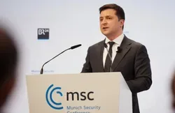 Зеленський: Вісім років тому українці зробили свій вибір, багато хто віддав за цей вибір життя. Невже через вісім років після цього Україна має постійно закликати до визнання європейської перспективи?