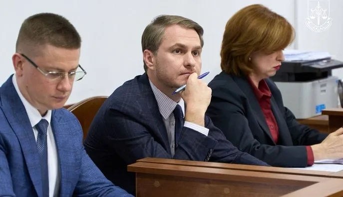 Скандал навколо "Карфагена": в ОГП розслідують виїзд ексгенпрокурора Кравченка