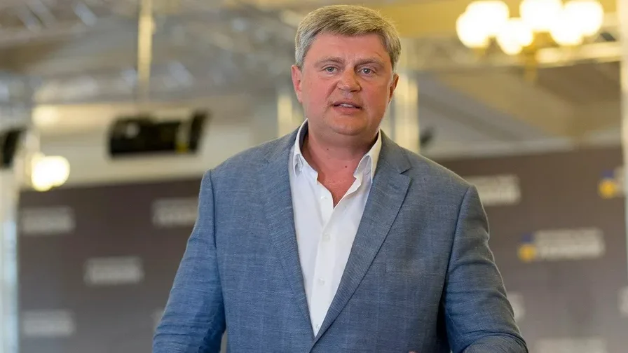 Стерненко заявив, що суддя ВАКС заблокувала донат для фонду "Повернись живим"