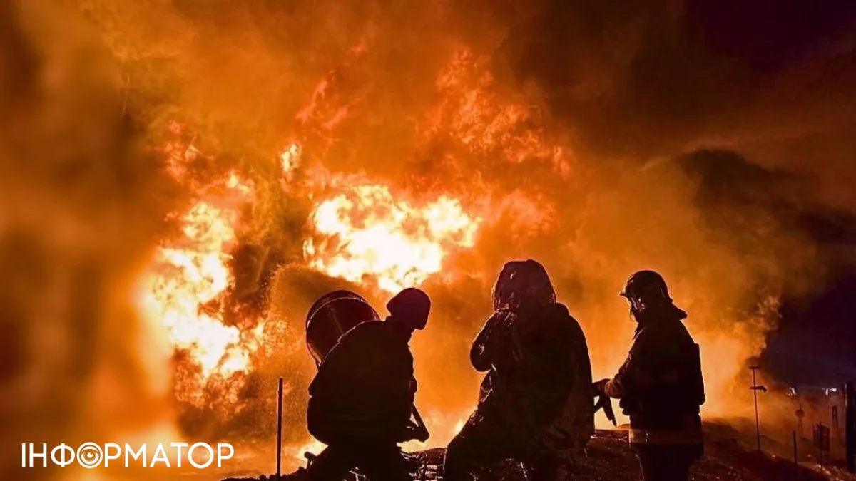 Атака дронов на Хмельнитчину – после удара загорелась нефтебаза