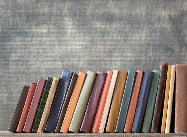 Від рукопису до полиці: як в Україні створюють і видають книжки