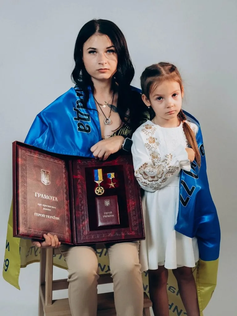 Історії 15 Героїв з Кілії стануть основою фотовиставки: завершено перші зйомки меморіального проєкту “Імена, які живуть”