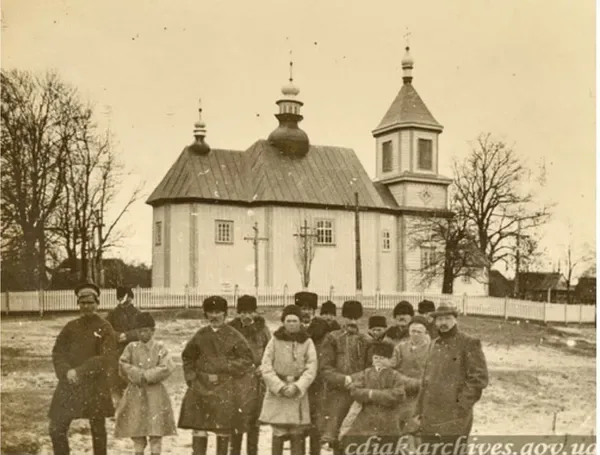 Їх ховали на дні Шацького озера: таємниця дзвонів давньої церкви на Волині (фото)