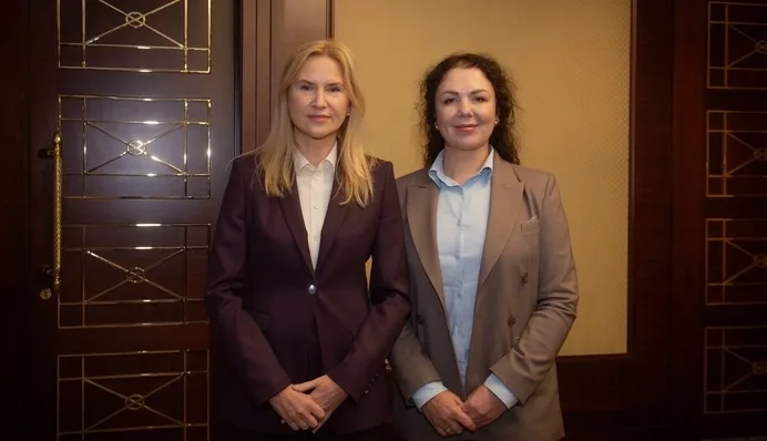 Дружина Залужного вперше з'явилася на публічному заході: відвідала Український жіночий конгрес