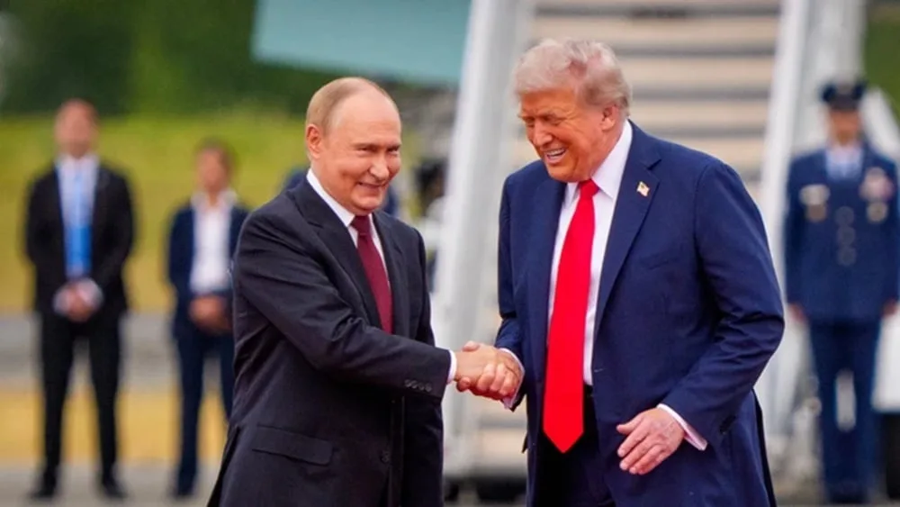 "Ведет себя как подонок": Трампа жестко разнесли за подхалимство Путину