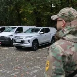 Львів передав військовим авто, Starlink та зарядні станції на 4,7 млн грн
