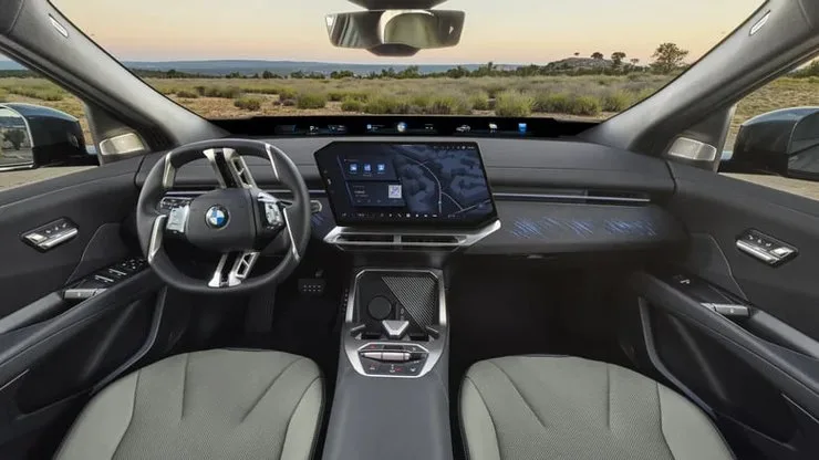Автомобиль BMW iX4 2027 года
