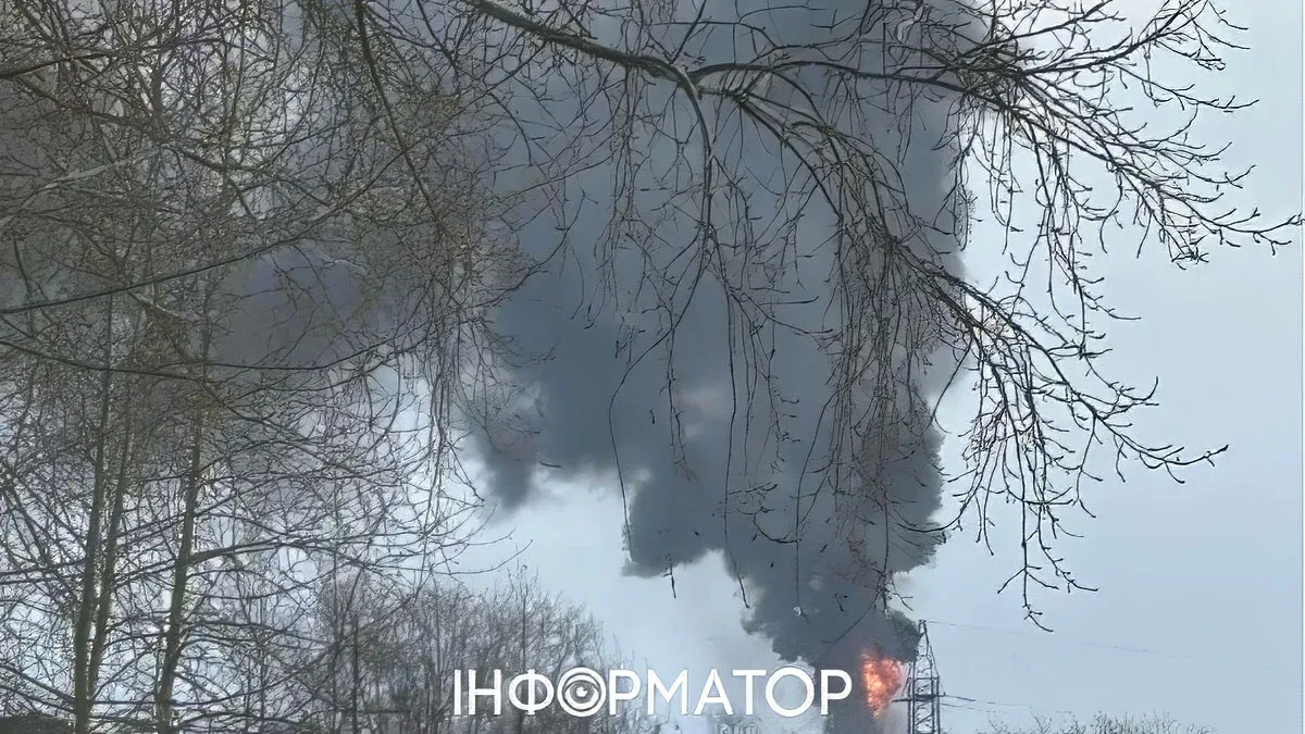 В Ухте сообщили об атаке на НПЗ ЛУКОЙЛа - в сети появились видео с задымлением