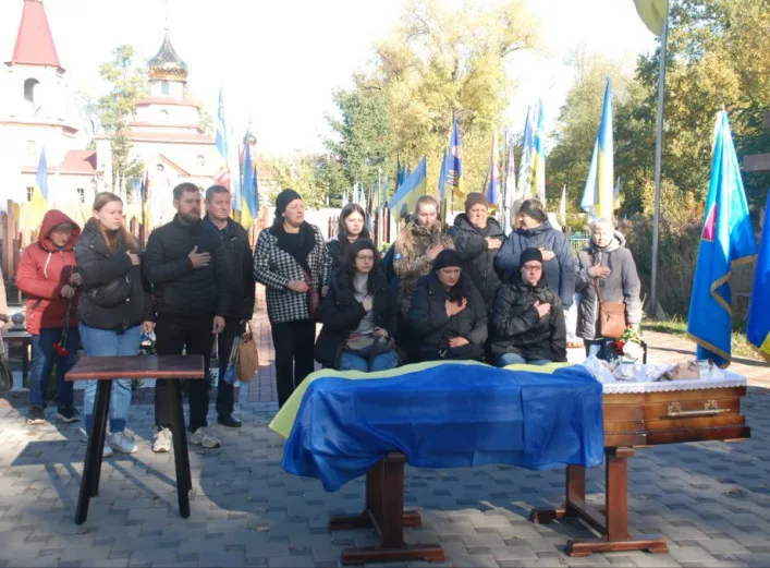 Шосткинська громада попрощалася із загиблим захисником Микитою Кушниром