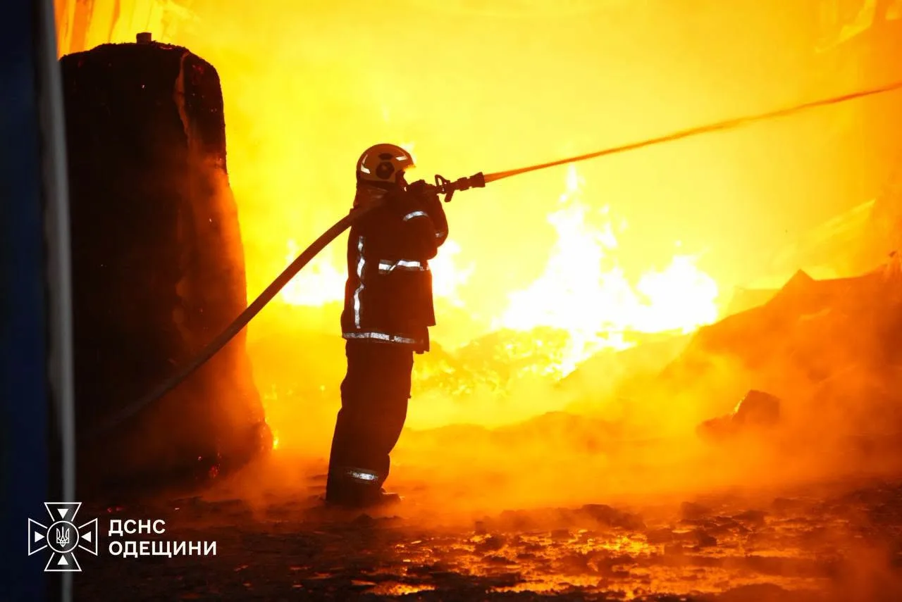 П'ятеро людей постраждали внаслідок російських атак по цивільній інфраструктурі Одещини. Оновлено