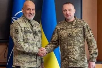 Драпатий зустрівся і представники НАТО - обговорили досвід ведення сучасної війни